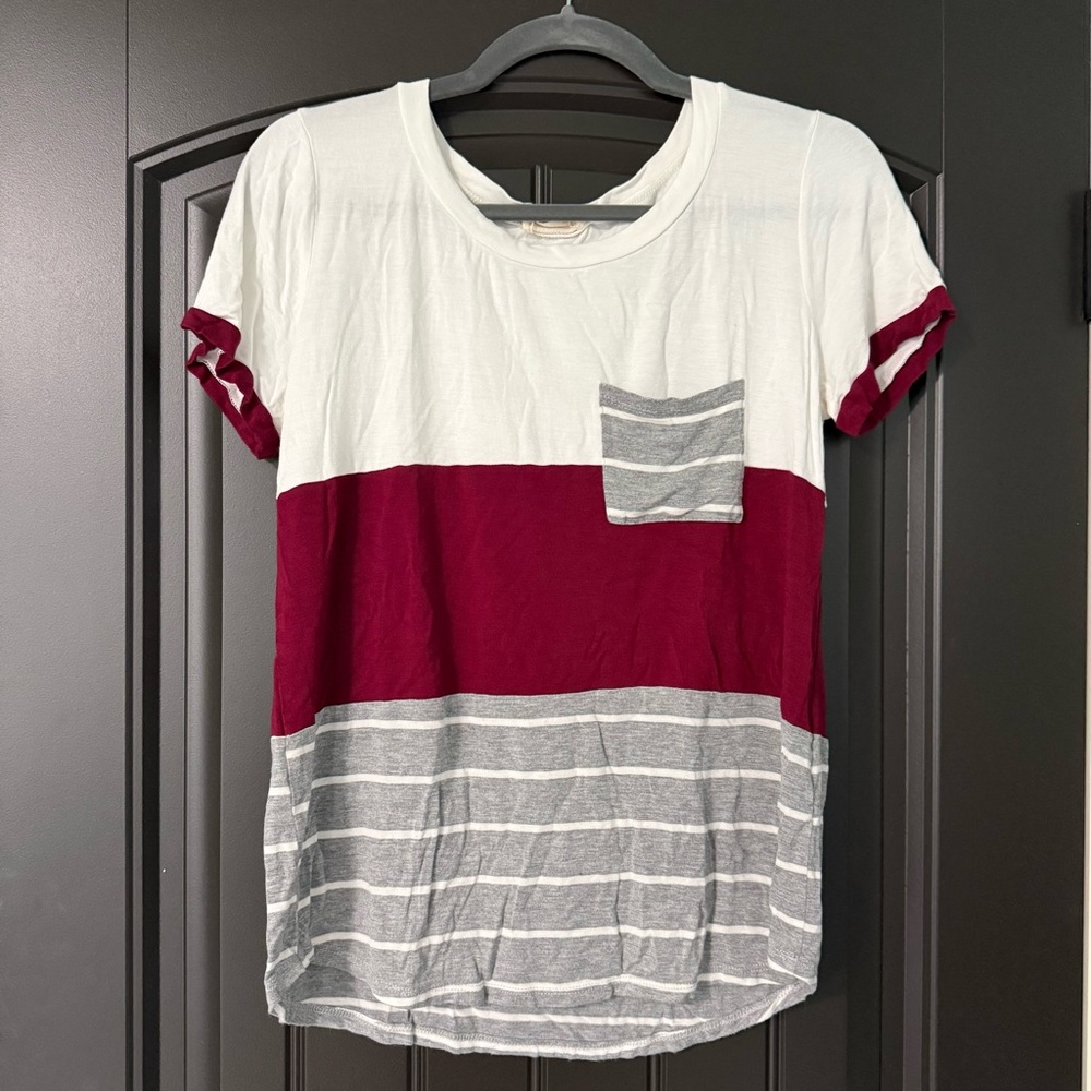 Color Block Tee with Dark Red, Gray, and White Stripes | Size M